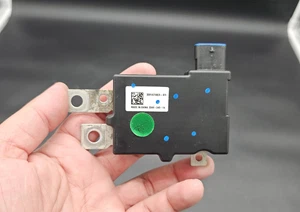 2014 - 2019 Chevrolet Malibu / Impala 2.5L Fusebox Auto Start / Stop Module OEM - Picture 1 of 9