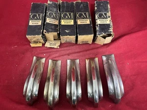1952 Chevrolet Grille Teeth - 4 NOS and 1 Used - Picture 1 of 17