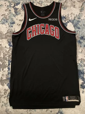 Chicago Bulls Team Issued Blank Jersey Mic Pocket Sewn Inside 52+4 - Image 1 of 3