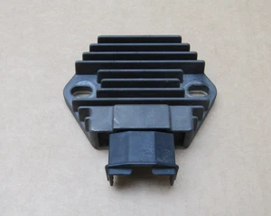 Honda CB600F Hornet 2003 53.867 miglia regolatore raddrizzatore (15244) - Foto 1 di 8