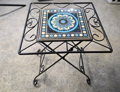 Soporte para plantas de mosaico 12" X 10" metal negro  Foto 1 de 4