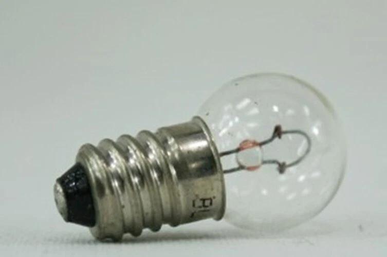 AMPOULE 6V 6W BLANCHE - Image 1 of 1