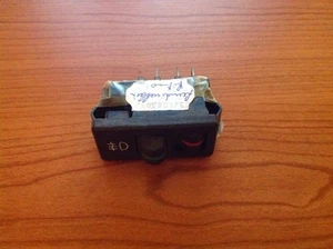 Fiat Ritmo Interruttore Luci Fendinebbia Switch - Picture 1 of 1