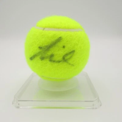Теннисный мяч с автографом Аны Иванович от Shiseido WetForce 2016 - Изображение 1 из 4