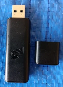 BUZZ! WIRELESS BUZZER - USB Receiver Dongle für Playstation 2 / Playstation 3 PS - Bild 1 von 3