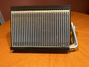 Front A/C AC Evaporator Core for BMW X5 2007-2018 X6 2008-2015 2018 Plate & Fin - Picture 1 of 7