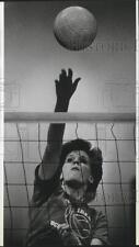 1987 Press Photo Coeur d'Alene volleyball player, Colleen Jantz, in action