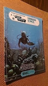 EZ PLAY Songbook #10 Hawaiian Songs for Pianos, Organ and Electronic Keyboard - Foto 1 di 7