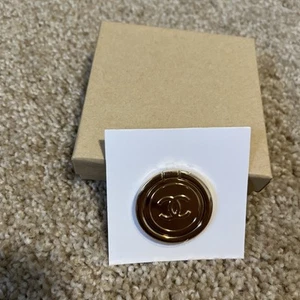 CHANEL Beaute Phone Finger Ring Holder VIP Gift Accessory - new - Photo 1 sur 4