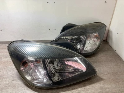 Par de faros delanteros del lado del conductor y del pasajero Kia Rio 2010 Foto 1 de 4