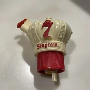 Vintage Seagram's 7 Crown Whiskey Bottle Stopper Pour Spout Preowned - Picture 1 of 9