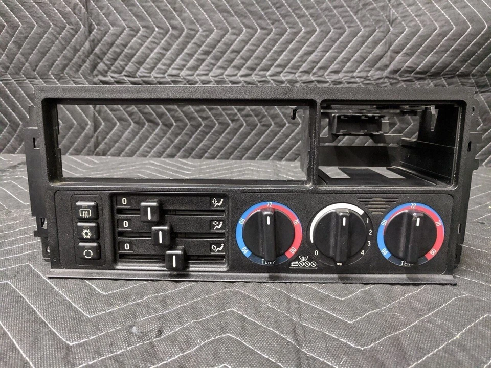 Unidad de control de calefacción con bisel BMW E34 65811384121 Foto 1 de 4