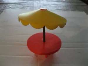 Fisher Price Little People Round Table with Umbrella #994 Play Family Camper - Picture 1 of 2