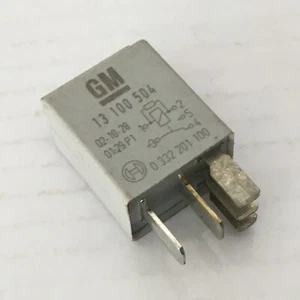 Relé plateado multiuso Vauxhall Opel Astra Zafira Corsa Tigra 5 pines GM 13100504 - Imagen 1 de 12