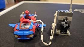 LEGO Juniors: Spider-Man: Spider-Car Pursuit (10665)