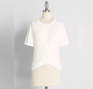 ModCloth NWT A Twist of Fun Knit T-Shirt Top - White - Size X Large - Picture 1 of 4