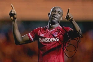 MIDDLESBROUGH FOTO 6X4 FIRMATA A MANO ALBERT ADOMAH 1. - Foto 1 di 1