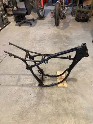 Cuadro principal Suzuki RM250 1983 RM 83 AHRMA VMX Foto 1 de 4