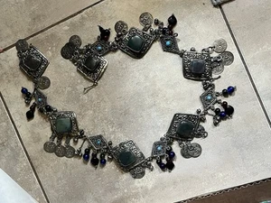 Tibetischer silberfarbener Perlen Steine Gliedergürtel Statement Stück - Bild 1 von 4