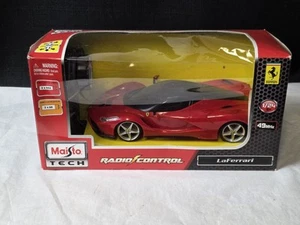 Maisto Tech Ferrari LaFerrari 1:24 Scale Red Radio Control R/C Car Toy 49 MHZ  - Picture 1 of 7