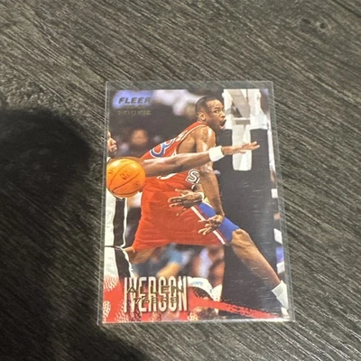 Fleer 1996-97 - Allen Iverson #235 (RC) Foto 1 de 2