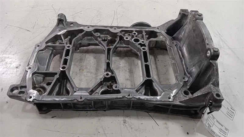Ford Escape 2023 Upper Engine Oil Pan - Image 1 of 4