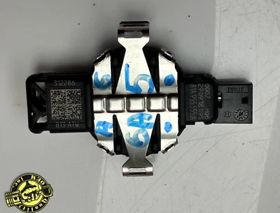 2019-2024 AUDI A4 A5 A6 A7 A8 A8L S4 S5 S6 S7 S8 Q5 Q7 Q8 WINDSHIELD RAIN SENSOR - Image 1 of 4