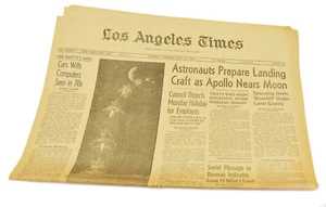 LA Times 19 de julio de 1969 edición matutina parte uno astronautas preparan lancha de aterrizaje - Imagen 1 de 1