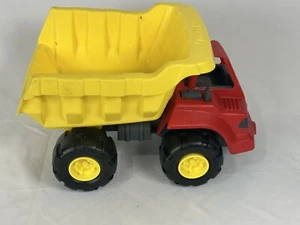 Tonka Jr. Dump Truck Red & Yellow 2000 - Picture 1 of 4