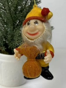 De colección MCM Navidad Adorno Flocado Elfo Blancanieves Enano Pixie Amarillo - Imagen 1 de 13
