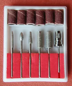 12 tlg. Bits Set 5 Fräser und Mandrell und 6 Schleifbänder - Bild 1 von 2