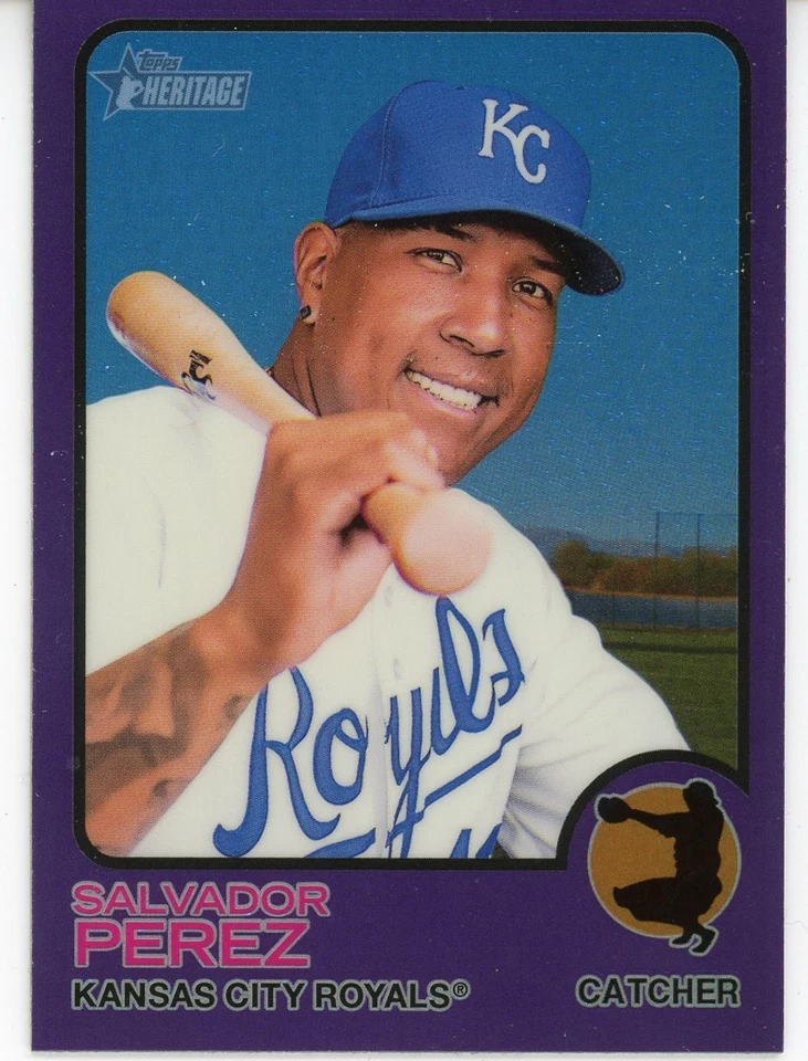 2022 Topps Heritage SALVADOR PEREZ #267  PURPLE REFRACTOR  SP ROYALS  - Image 1 of 1