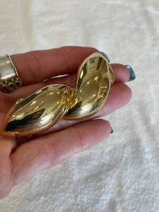 Hermoso Prendedor Vintage Grande Givenchy Tono Dorado Brillante Givenchy París/Nueva York - Imagen 1 de 12