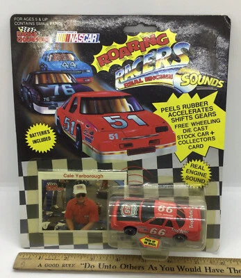 Racing Champions NASCAR Roaring Racers Cale Yarborough sellado en paquete 1991 Foto 1 de 2