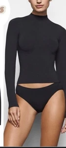 Skims BAUMWOLLJERSEY ROLLKRAGEN TOP Ruß Gr. Large NEU - Bild 1 von 7