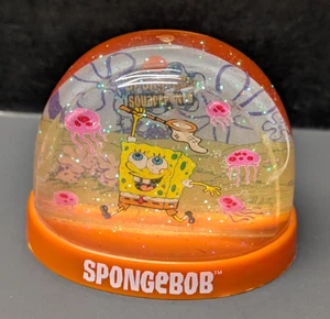 Vintage seltene Spongebob Schwammkopf Quallen Schwimmer Schneekugel Zeder Spitze 2003 - Bild 1 von 4