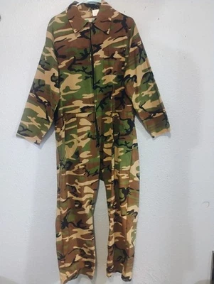 Vintage Game Winner Camouflage Coveralls Men's L Large Jumpsuit Hunting Camo - Image 1 of 4