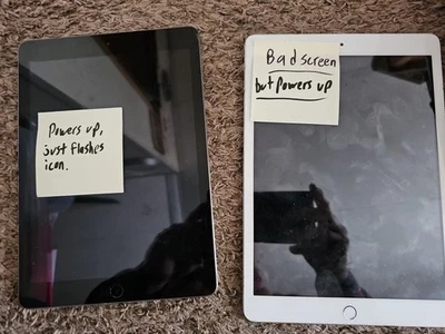 Lote de 2 iPad; forma decente Foto 1 de 4