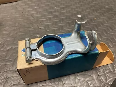 Soporte de tubo de salida silenciador Mercury Capri 1972 1973 nuevo de stock D2RY-5277H NOS FORD MERC Foto 1 de 4