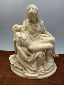 Santini Pieta Sculpture Figurine Vintage Resin Italy Original Sticker 5x4” Jesus - Picture 1 of 12