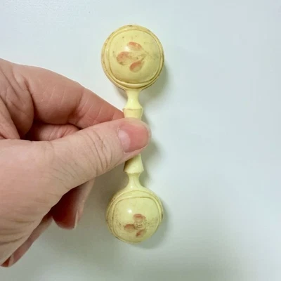 1930-1950-е винтажная детская погремушка с цветочным дизайном сделано в США - Изображение 1 из 4