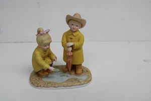 Home Interiors Denim Days "Puddle Jumpers" Porzellan Biskuit Figur (#88013-99) - Bild 1 von 7