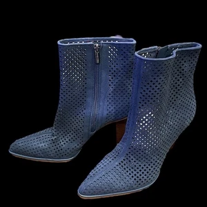 Botines perforados de gamuza azul Vince Camuto nuevos sin caja para mujer 8,5 M - Imagen 1 de 6