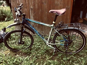 Ghost Bike Alu-Rahmen 51,26 Zoll, Shimano 27, Scheiben-Bremsen ,Beleuchtung - Bild 1 von 11