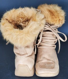 Nine West Faux Fur Boots Womens Size 6 M Beige Khaki Winter Casual - Picture 1 of 8