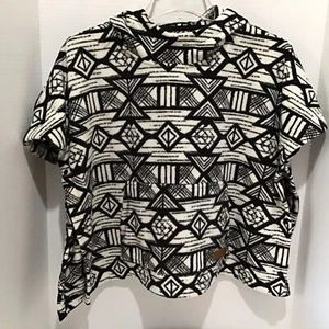 KAVU HOODIE Crop Top Black & White Short Sleeve - Picture 1 of 9