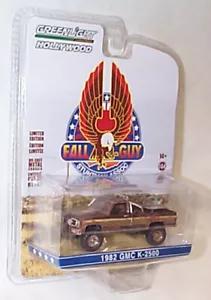 Greenlight 1:64 Fall Guy 1982 Diecast GMC K-2500 Sierra Grande Wideside Dirty - Bild 1 von 2