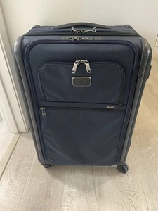 TUMI Alpha 3 Valigia Spinner Espandibile Viaggio Estensibile Navy 12" x 16" x 26" - Foto 1 di 10