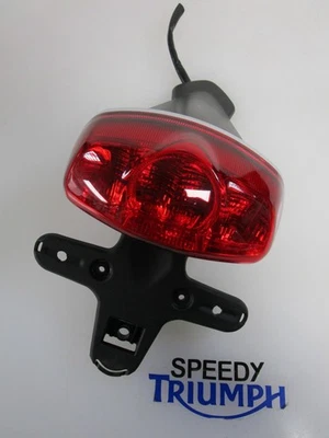 LUZ TRASEIRA TRIUMPH THRUXTON R RS BONNEVILLE T120 T100 SEM PLUGUE T2703777 - Imagem 1 de 4