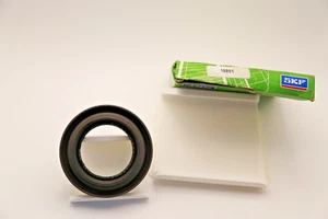 One New SKF Differential Pinion Seal 18891 for Chevrolet Dodge Ford GMC - Bild 1 von 2